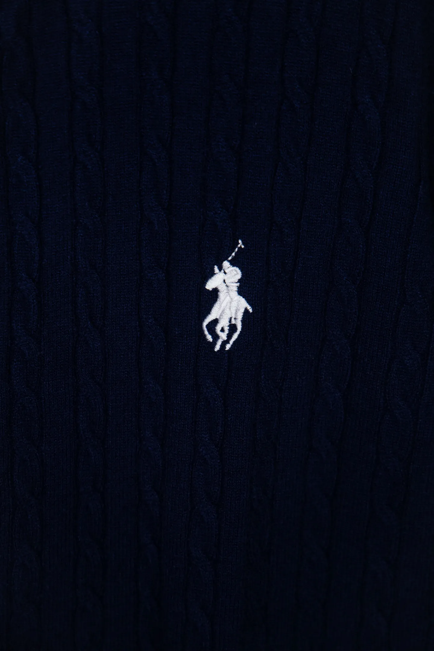 P190 Ralph Lauren Classic Round Neck Solid Color Pony Embroidered Logo Knitted Cardigan Long Sleeve Ralph Lauren Classic Basic Versatile Twist Knitted Cardigan Long Sleeve Main supply platform live broadcast Wholesale entity Replenish when out of stock Not removed from the shelves Quality 1:1 patterning Complete three standards Correct version of pony logo Imported quality cotton yarn Focus on high-end Cost-effective Good quality Needless to say Zhao Lusi's same style is really amazing, so sweet I'm so beautiful. This cardigan is really good-looking. It's simple and easy to wear. It's a must-have for goddess ootd. Good-looking clothes are never picky. A must-have in the wardrobe of goddesses. Size: S-XL. Color: black, apricot, gray, navy, red, white.